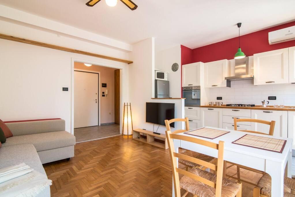 Enjoy Home - Bilocale Sulle Riviere A Due Passi Dalla Specola بادوفا المظهر الخارجي الصورة
